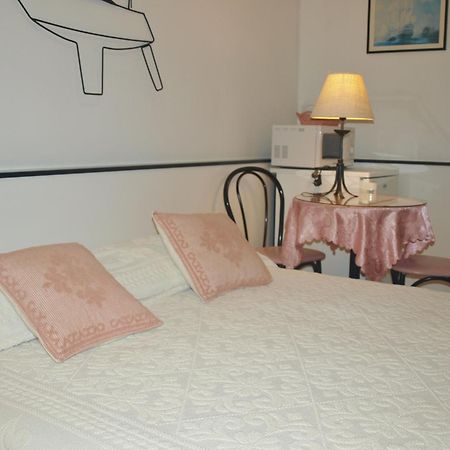 Hotel La Conchiglia La Maddalena  Rom bilde