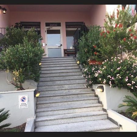 Hotel La Conchiglia La Maddalena  Eksteriør bilde