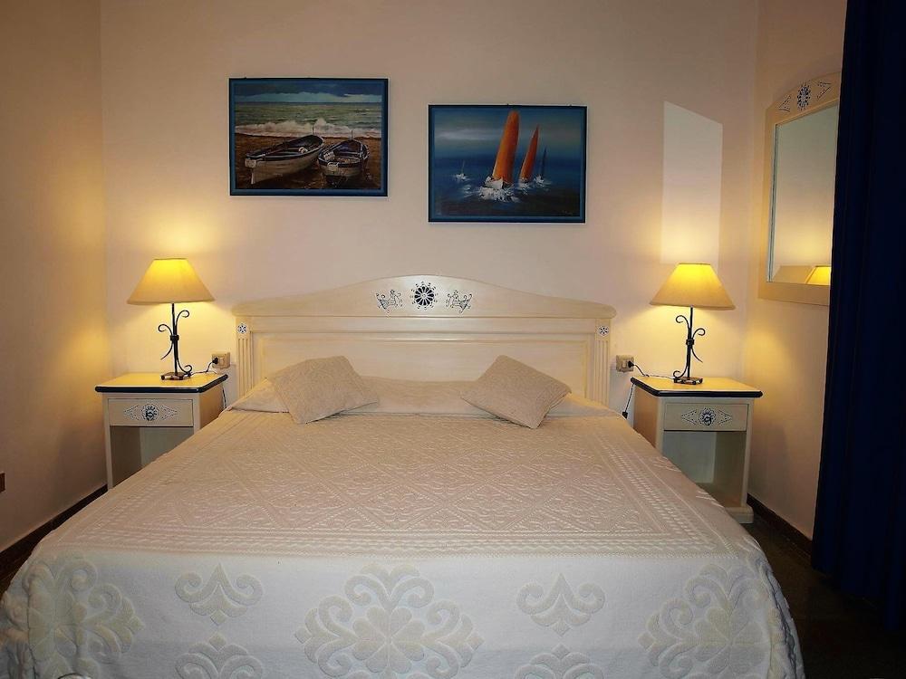 Hotel La Conchiglia La Maddalena  Eksteriør bilde